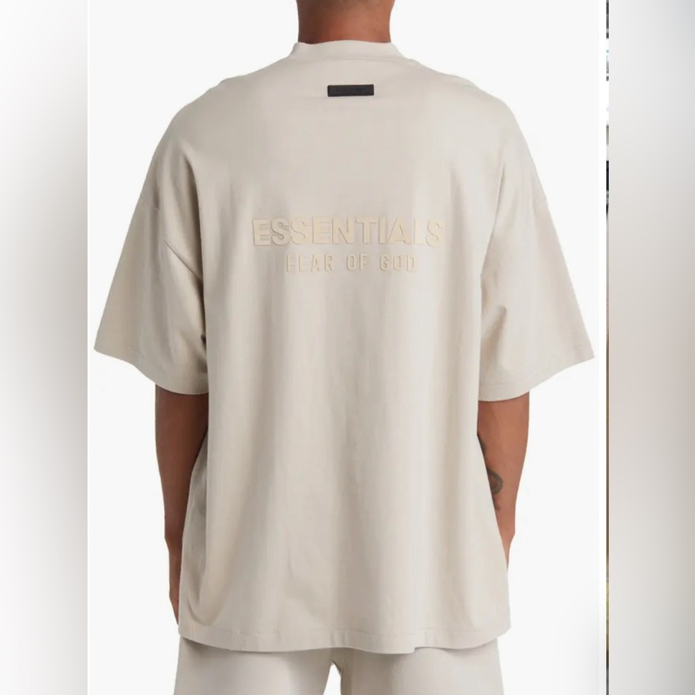 Fear Of God ESSENTIALS V Neck tee silver cloud grey brand new ds - Picture 1 of 4